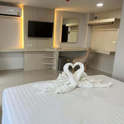 King bed room in new Sananwan Hometel
